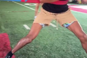 全民偶像！梅開二度＆慶祝沙特國慶！C羅賽后再被穿比什特！