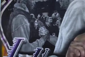 重溫昔日溫情時(shí)刻????東契奇與科比&Gigi的最新壁畫(huà)~