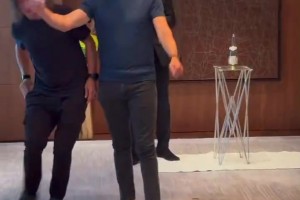 你倆要上春晚?。靠ê推占s爾表演的魔術(shù)你給打幾分