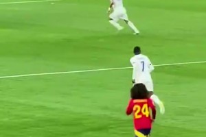 是真有天賦！當年登貝萊這個神跑位，魔笛都看呆了??