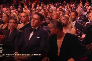 52場(chǎng)54球！約克雷斯獲2025蓋德·穆勒獎(jiǎng)，當(dāng)選年度最佳前鋒