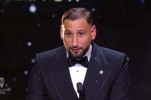 官方：多納魯馬奪得2025年雅辛獎(jiǎng)，個(gè)人第二次獲獎(jiǎng)