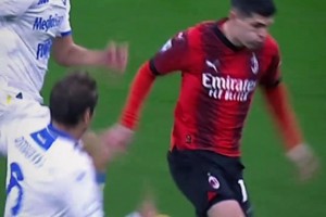 恩昆庫慶祝進球用的氣球究竟是藏在哪里的？