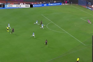 恰到好處！梅西穿襠直塞，助攻B·羅德里格斯單刀破僵