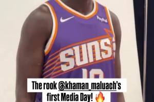 楊瀚森的好哥們！馬盧阿奇身穿太陽球衣拍攝定妝照，笑容滿面