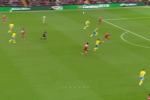 不接受反駁！基耶薩這卸球可以打滿分吧