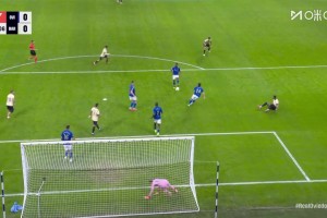 狀態(tài)不錯！拉菲尼亞下底傳中，拉什福德凌空臥射被門將神勇?lián)涑觯?>
                                <span></span>
                                <p>狀態(tài)不錯！拉菲尼亞下底傳中，拉什福德凌空臥射被門將神勇?lián)涑觯?/p>
                            </a>
                        </div>
                                                <div   id=