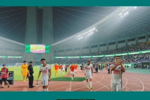 蓉城賽后謝場(chǎng)，一眼望去都是不甘心，羅慕洛的眼神尤其讓人心疼