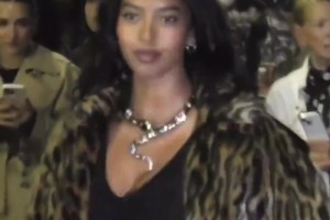 意大利米蘭時(shí)裝周 科比大女兒氣質(zhì)很隨媽媽瓦妮莎！