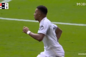 居勒爾直塞助攻姆巴佩破門！解說(shuō)：你有高壓戰(zhàn)術(shù)，我有巨星！