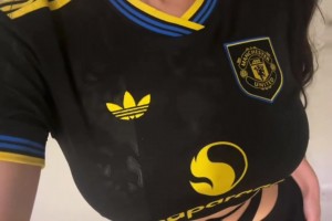 滿分??！??！大老師：你給曼聯(lián)今年這件二客球衣打幾分？