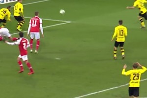 老對手了！多特蒙德客場對陣美因茨精選進(jìn)球！