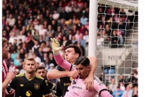 逆天操作！馬奎爾再一次防守隊友在外網(wǎng)火了??