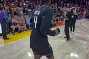 杰倫-格林首次穿上太陽球衣參加球迷活動(dòng)！