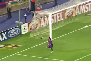 依舊是無(wú)法被復(fù)制的球員！足球精靈小羅肆意揮灑天賦！