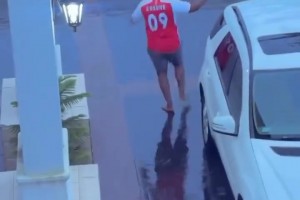 看得出來，阿森納球迷憋了很久了??