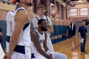 濃眉+歐文+克萊+弗拉格！獨(dú)行俠四巨頭定妝照 新賽季走多遠(yuǎn)？