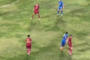 依舊不像是后衛(wèi)！昔日世一左特奧面對五名防守球員輕松擺脫破門