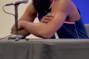 記者提醒哈登：這是你第17年！登哥：別說了，我會覺得自己老了