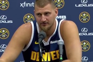 約基奇調(diào)侃布朗：之前我們一起奪冠，現(xiàn)在我要再次拯救他的生涯！