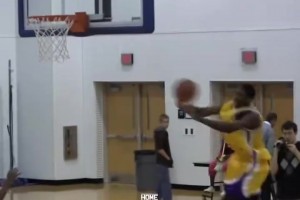 這身體天賦是真明顯啊！恩比德初到美國時的打球視頻！