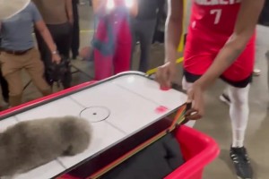 杜蘭特單挑火箭熊！真是一場(chǎng)勢(shì)均力敵的比賽??