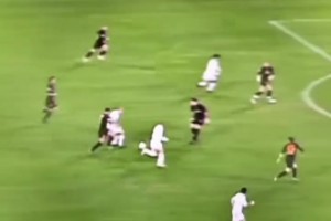 恐怖的瞬間加速！名場面：這是大羅在皇馬的最佳進球嗎？