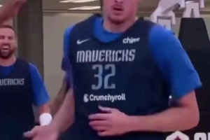 這就是狀元的威力！弗拉格訓練中攻防兼?zhèn)?，甚至大帽濃眉? >
                                        </div>
                                    </div>
                                                                        <div   id=