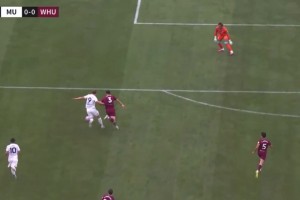 曼聯(lián)博主反駁：同樣的機會看看霍伊倫都干了些什么？