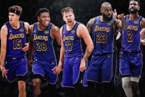 湖人下賽季首發(fā)五人出爐？詹東+里夫斯+八村+艾頓是什么水平？