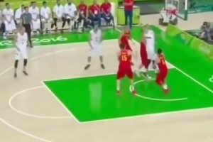 當(dāng)年周琦在奧運(yùn)會上對約基奇這一攻一防，可還行？