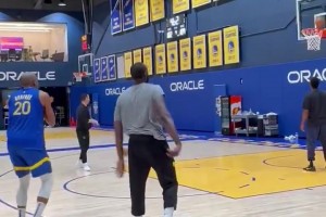 真空間型五號位??！霍福德與追夢同框練習(xí)三分投射