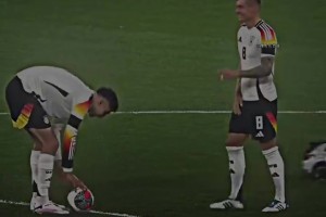 當(dāng)年是真的強(qiáng)！維爾茨7秒閃擊法蘭西，打得高盧雄雞摸不著頭腦！