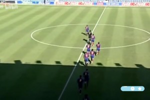 14歲梅西單場炸裂集錦，他踢球的方式真的沒有變過啊??