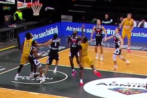 終于追上了年輕的自己？湖人舊將雷迪什在立陶宛聯賽打巨星球啊！