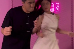 貼面對(duì)抗？郭艾倫和女主播跳舞： 到底用哪發(fā)力啊 感覺最后一下才發(fā)上力