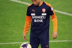 沒有花里胡哨，全是扎實(shí)基本功！日本前國(guó)腳乾貴士顛球節(jié)奏感
