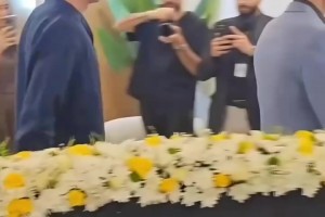 進軍植發(fā)業(yè)！C羅和喬治娜現(xiàn)身自己新開的植發(fā)診所??