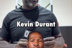 聽到目前比詹姆斯強(qiáng)的就折斷木棍！奧尼爾居然到最后才折？！