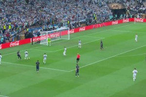 教科書般的反擊！迪馬利亞簡直是大賽硬腳蝦，阿根廷第一硬??