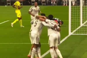 對(duì)內(nèi)氛圍和諧！姆巴佩暖心讓點(diǎn)，進(jìn)球后一起開心慶祝