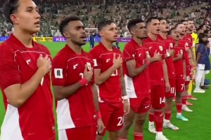 不熟？國歌還沒奏完印尼歸化球員就鼓掌，意識(shí)到不對繼續(xù)唱??