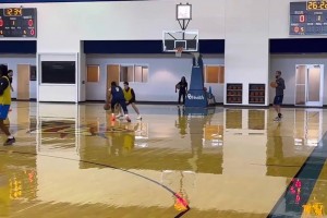 氛圍真好！官方吐槽：獨(dú)行俠球員眼里的小編平常是什么樣子的？