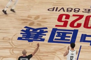 ??這也太快了！曾凡博被換上后，立刻給布克來了個(gè)犯規(guī)！