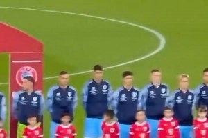 德國隊的日常訓(xùn)練！你的關(guān)注點放在了誰的身上？