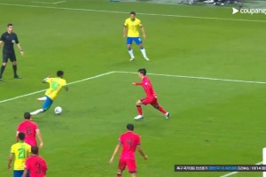 巴西隊(duì)這一串配合，把攝影機(jī)都晃暈了??