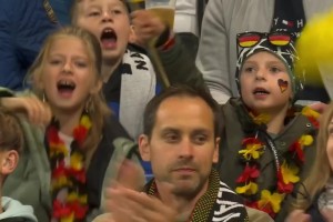 阿德耶米送直塞！格納布里前插爆射得手！德國3-0領(lǐng)先盧森堡！