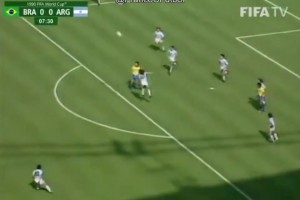 超級德比戰(zhàn)！馬拉多納90年對陣巴西個人集錦！賞心悅目！