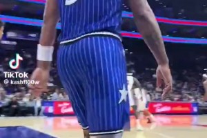 場邊球迷喊話班凱羅：你再得兩分，我收米！班凱羅：季前賽就賭？