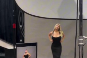 可惡！旺達又出來大秀身材啦，為啥這么多媒體找她拍照??